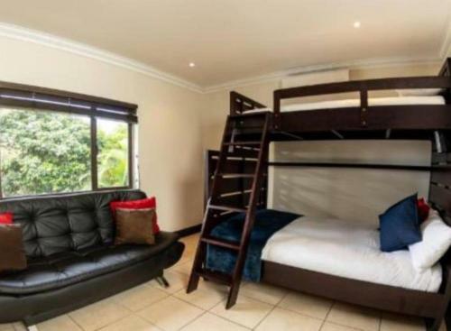Marula Mews T17 Villa - Selborne Golf Estate