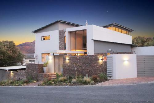 Villa Rhulani - Luxurious Modern Villa In Hout Bay
