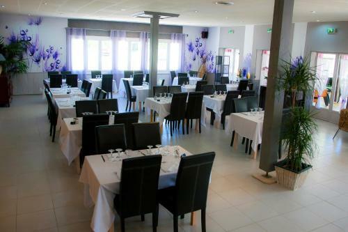 Hotel H�tel Les Lavandins
