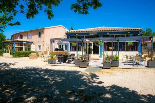 Hotel H�tel Les Lavandins