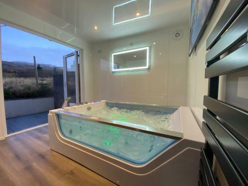 Apartamento Highland Stays - Ben View Room & Jacuzzi Bath