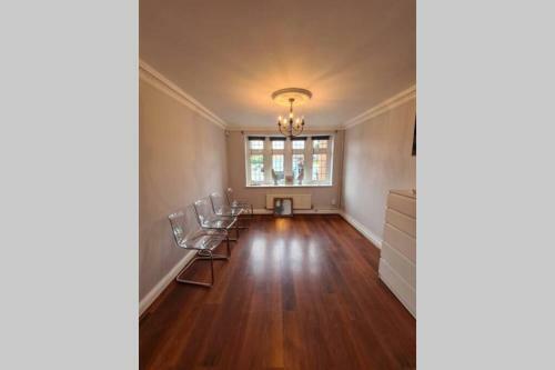 Apartamento Large Entire House By Watford & Harry Potter Studios