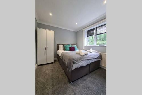 Apartamento Large Entire House By Watford & Harry Potter Studios