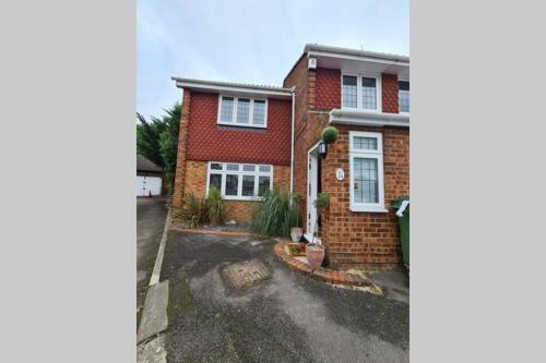 Apartamento Large Entire House By Watford & Harry Potter Studios