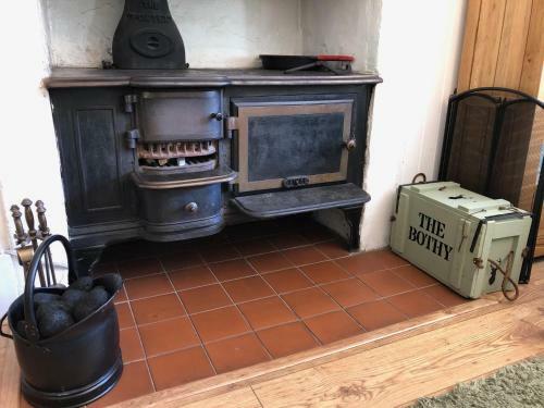 Rosemount Bothy - Highland Cottage