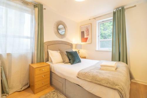 Merchant City Glasgow Green Apartment With Parking