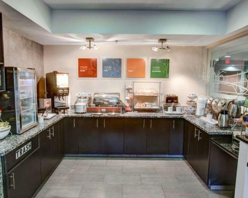 Hotel Comfort Suites Coraopolis