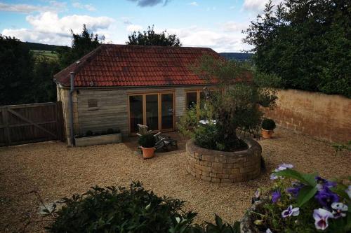 Artist's Studio In Edge In Stunning Countryside.