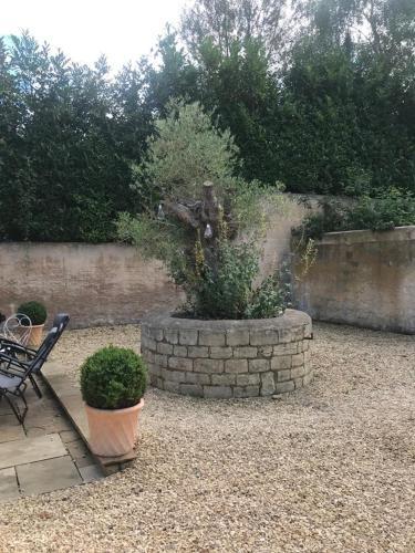 Artist's Studio In Edge In Stunning Countryside.