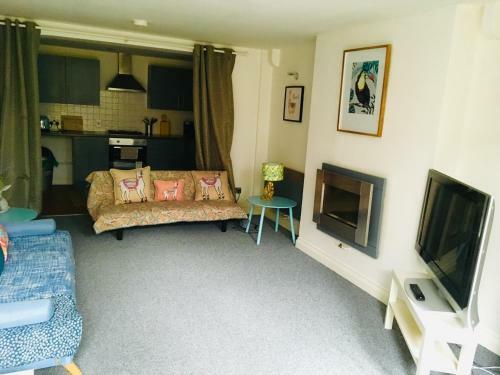 A Perfect Stylish 2 Bedroom Ground Floor Apartment
