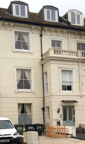 Brydges Self-catering Spaces & Selected En-suite Rooms