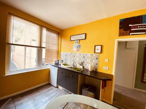 Sea Breeze Studio Apartment In Old Town