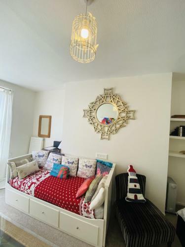 Sea Breeze Studio Apartment In Old Town