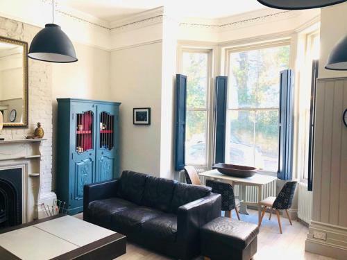 Seaside Escape - Gorgeous 2 Bed Apartment In St-leonards-on-sea