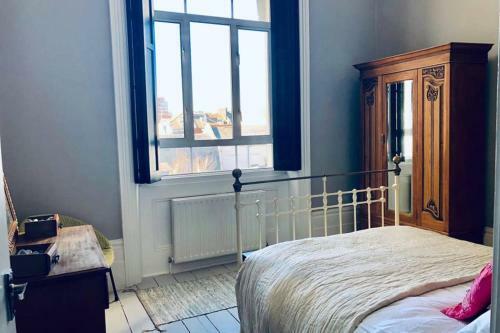 Seaside Escape - Gorgeous 2 Bed Apartment In St-leonards-on-sea
