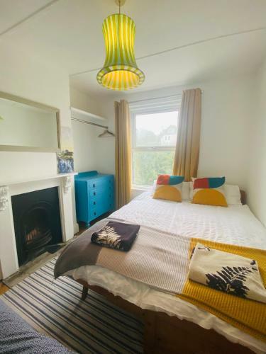 Lovely Seaside Town House With Private Parking