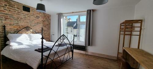Stunning 5 Bed Townhouse, 5 Mins From The Sea
