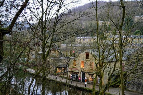 Canal View Apartment
