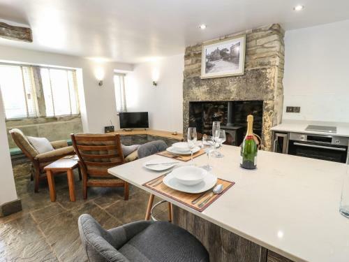 Ha'penny Cottage