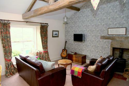 Burnlee House Apartment