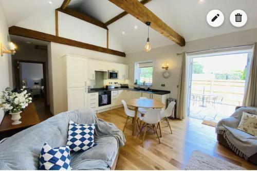 The Stable - Beautiful Barn Conversion