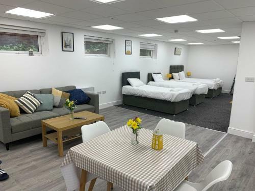 Apartamento Huge Studio Close To City Centre With Free Secure Parking