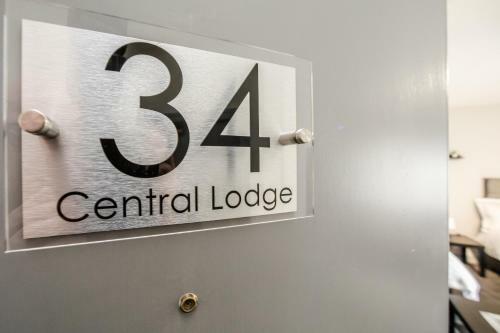 Hotel Huddersfield Central Lodge