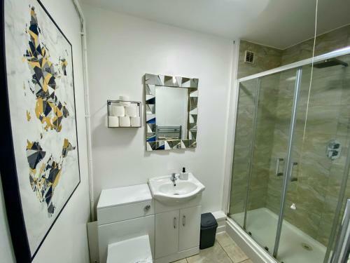 The Boutique Windmill Apartments With Hot Tubs