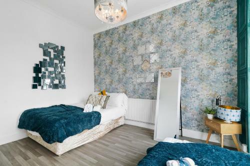The Boutique Windmill Apartments With Hot Tubs