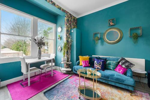 The Boutique Windmill Apartments With Hot Tubs
