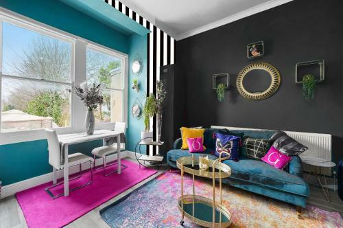 The Boutique Windmill Apartments With Hot Tubs