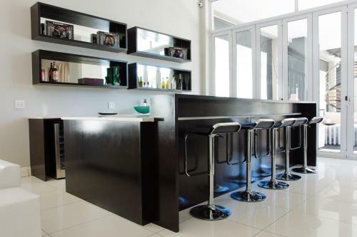 Hostal The Houghton Villa
