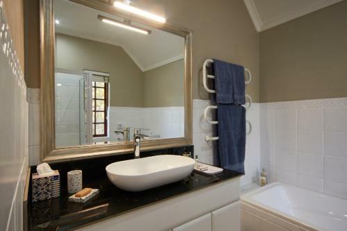 Apartamento Luxurious & Centrally Located Home Away From Home