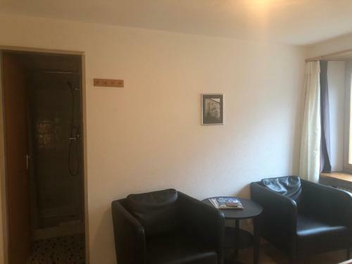 Hostal Hotel Adler Garni