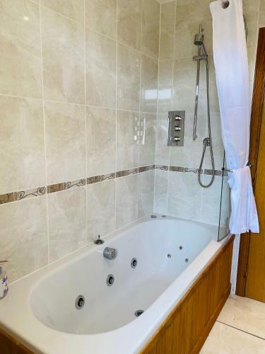 Benview Holiday Home
