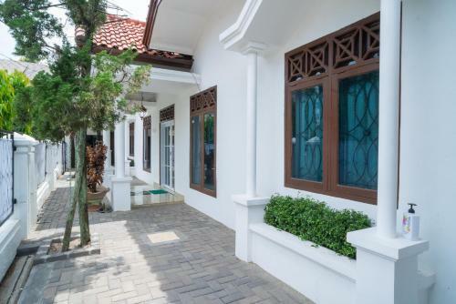 Hotel Reddoorz Near Bundaran Ciceri