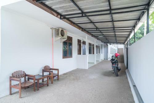 Hotel Reddoorz Near Bundaran Ciceri