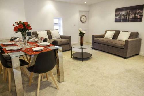 Melrose Cottage - A Hidden Gem With Parking!