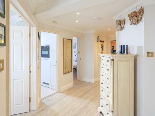 7 Thurlestone Rock