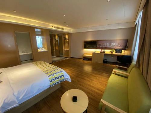 Hotel ????????????