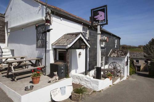 Lower House West - Stunning Coastal Walks, Short Walk To Beach