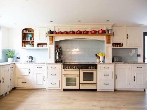 Pass The Keys Stunning Spacious 3 Bedroom Home In Quiet Location