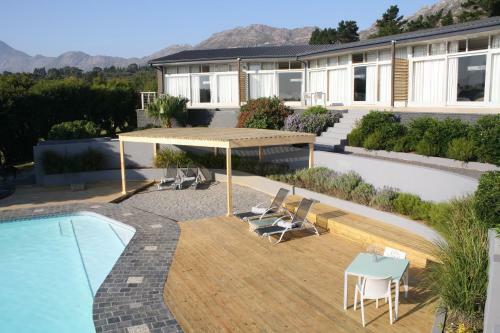 Hostal Colourful Manor Luxury Lodge