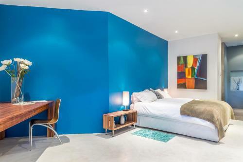 Hostal Colourful Manor Luxury Lodge