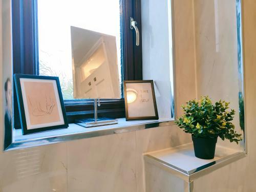 City Centre Apartment- Beautiful Old Town- Parking