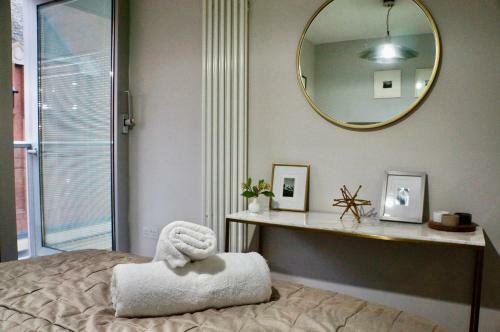 Stylish Highcross 1bed Apartment- Central