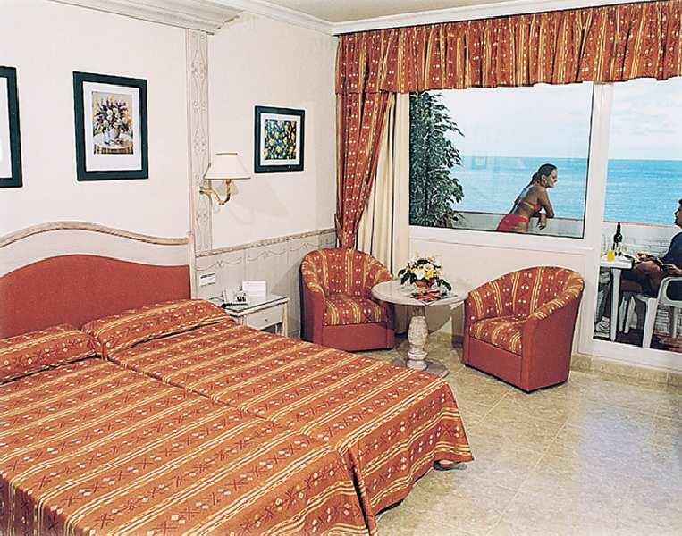 On Hotels Ocean Front (only Adults)