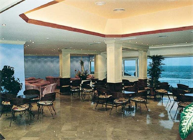 On Hotels Ocean Front (only Adults)