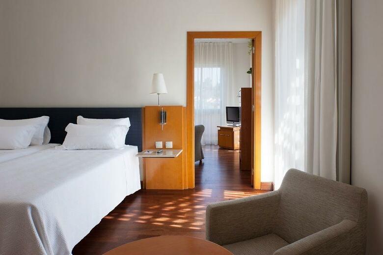 Hotel NH Luz Huelva