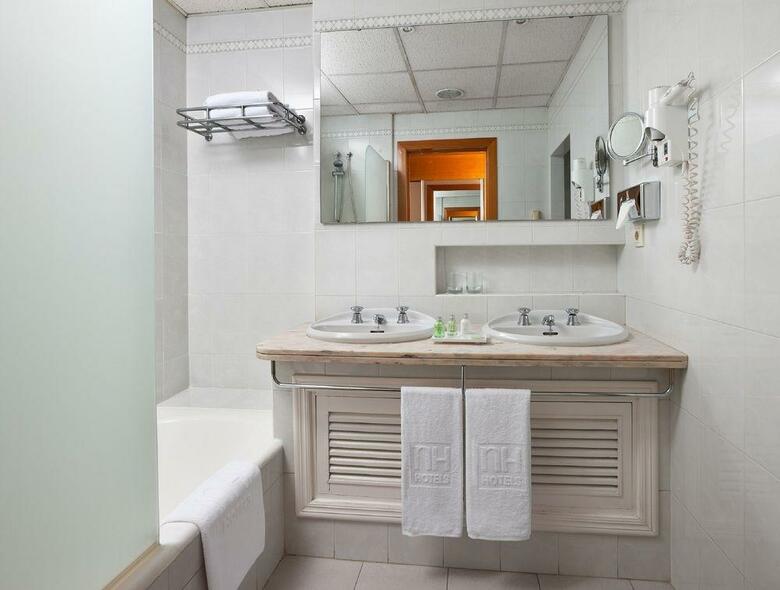 Hotel NH Luz Huelva